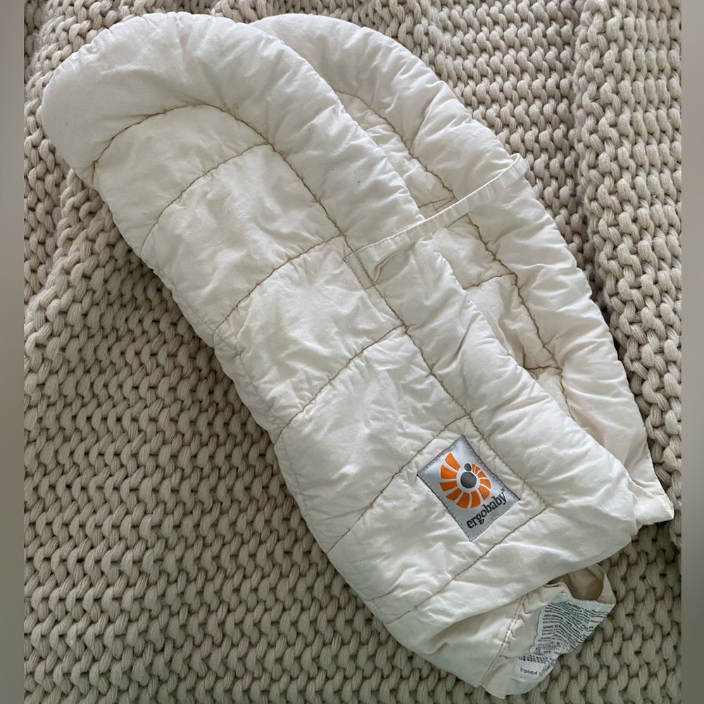 ERGO baby infant insert (neutral color) (size NB to 5m or 12lbs/5.5kg)